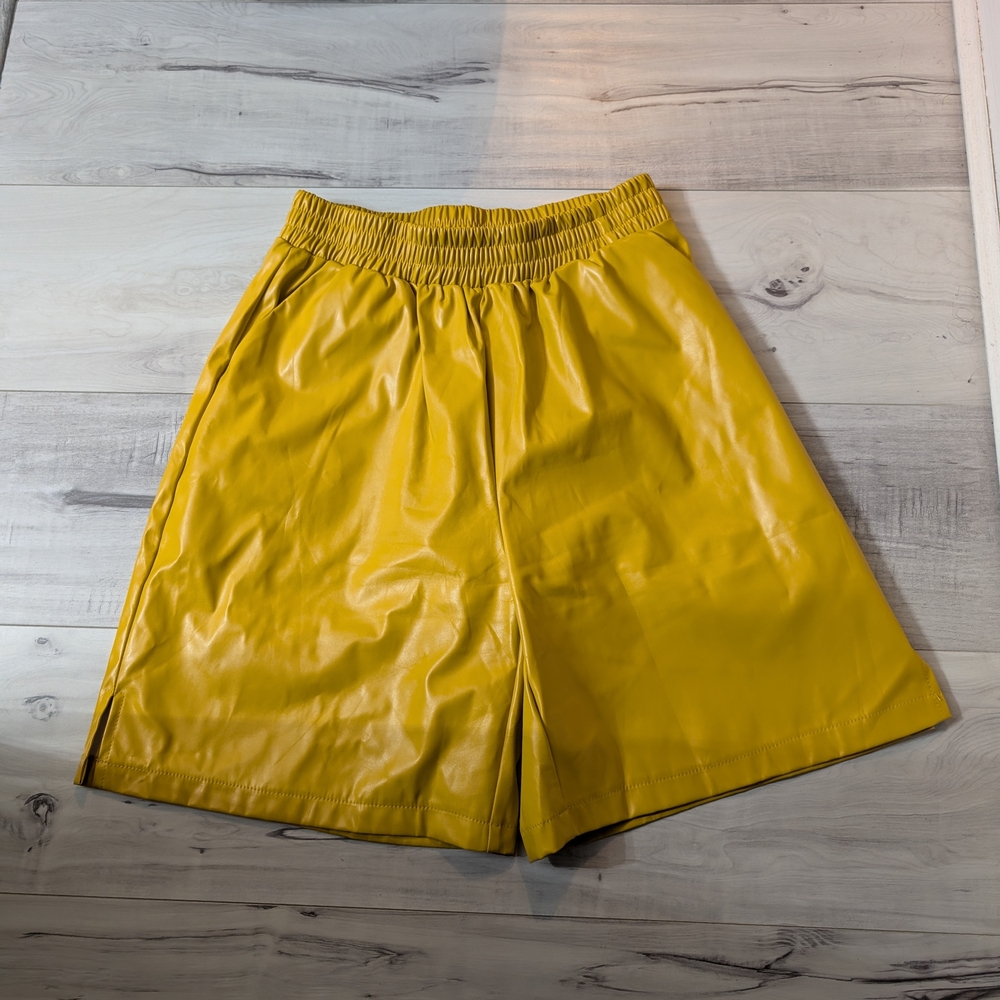 SHEIN Yellow Women's Shorts